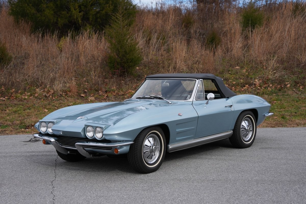 Chevrolet-Corvette-1964-Convertible-1