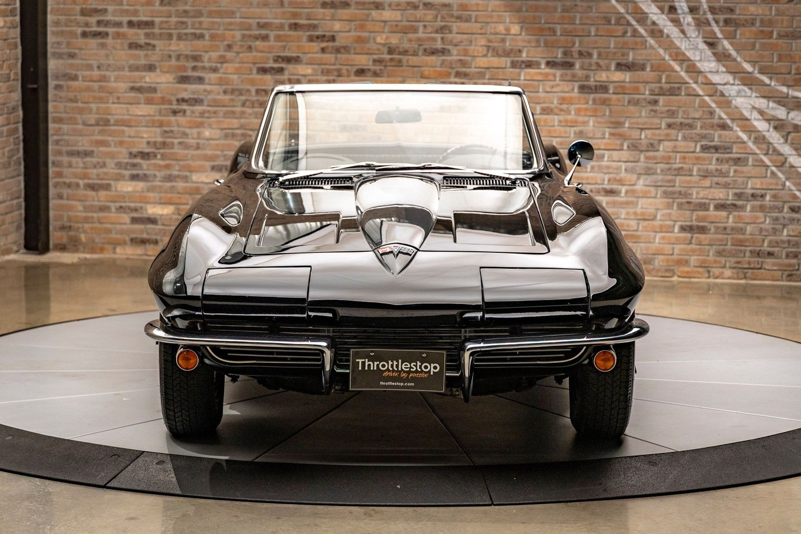 Chevrolet-Corvette-1964-Convertible-1