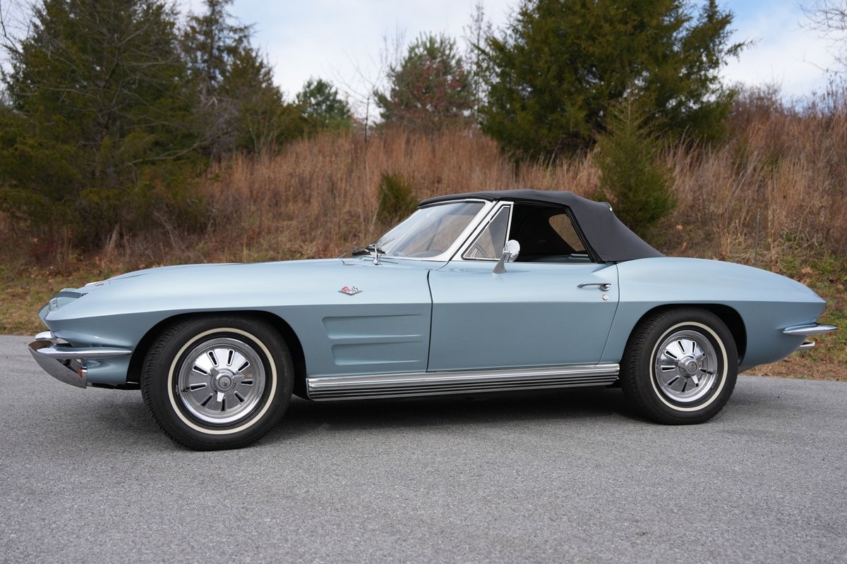 Chevrolet-Corvette-1964-Convertible-11