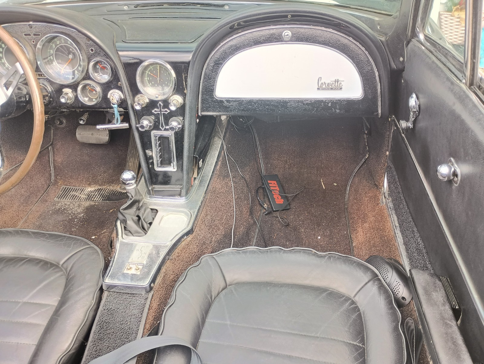 Chevrolet-Corvette-1964-Convertible-17