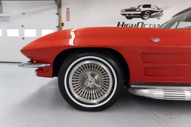 Chevrolet-Corvette-1964-Convertible-17