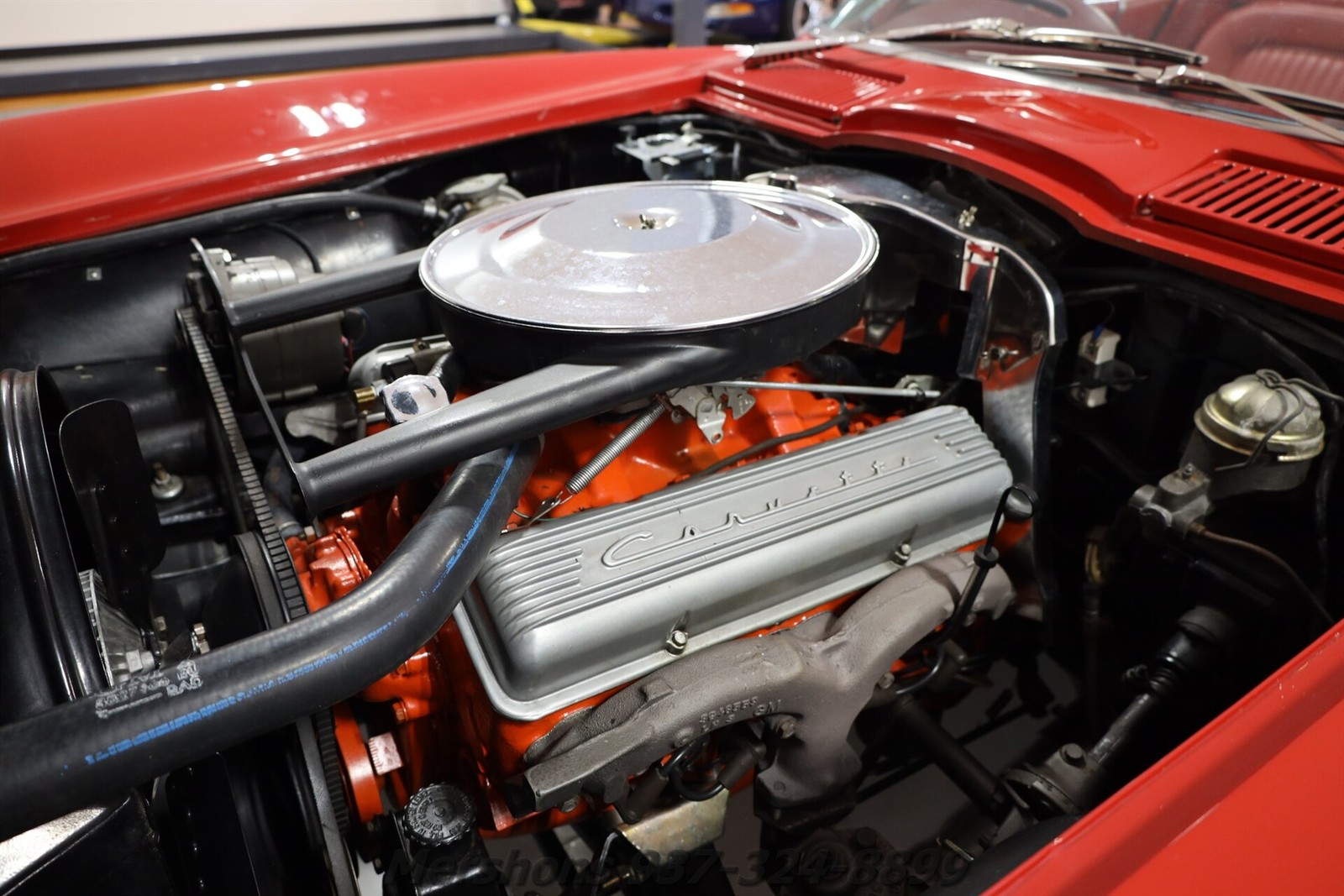 Chevrolet-Corvette-1964-Convertible-2