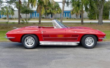 Chevrolet-Corvette-1964-Convertible-2