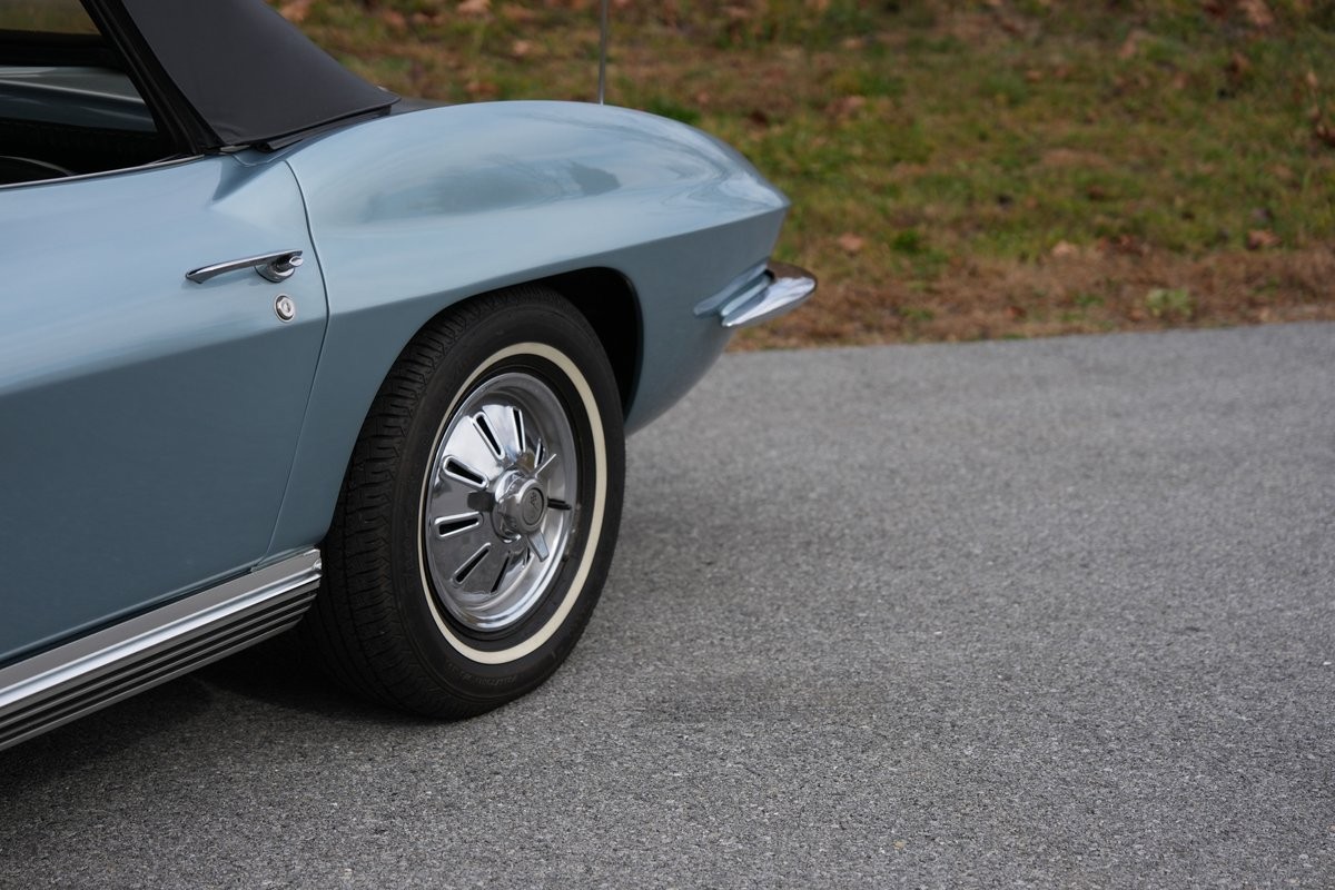 Chevrolet-Corvette-1964-Convertible-21