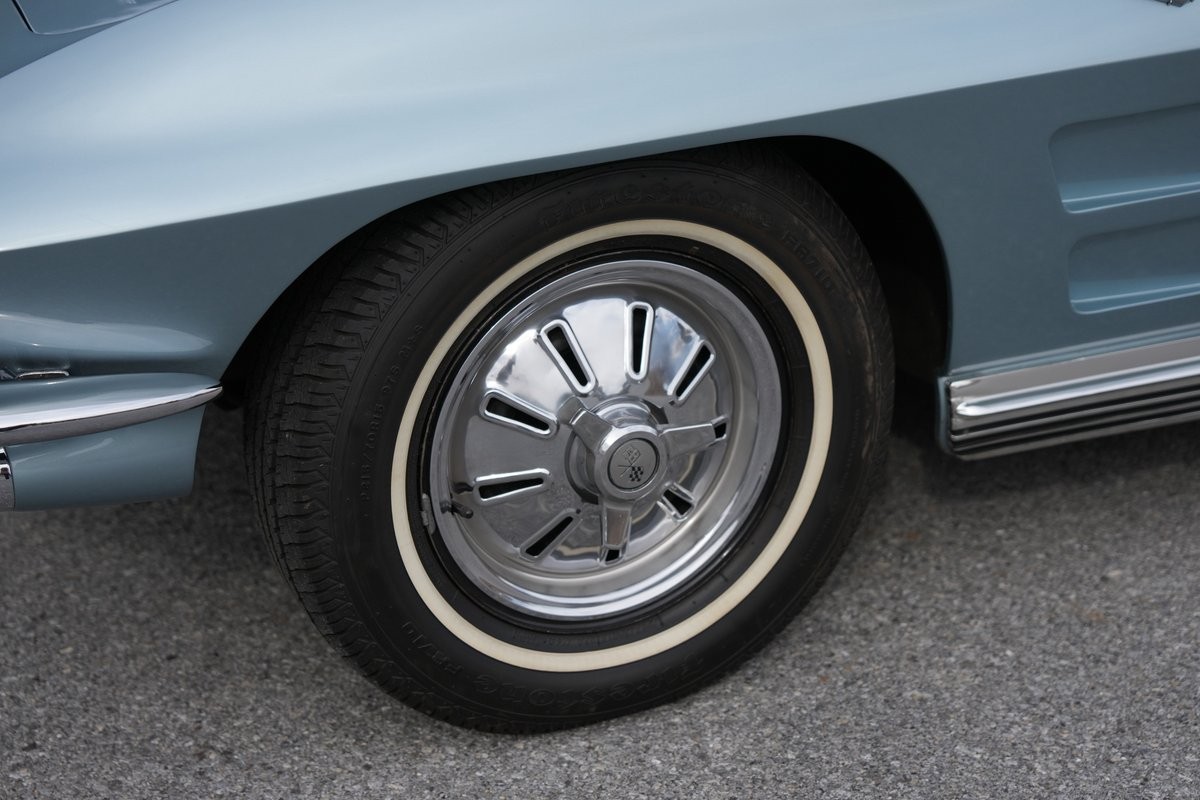 Chevrolet-Corvette-1964-Convertible-24