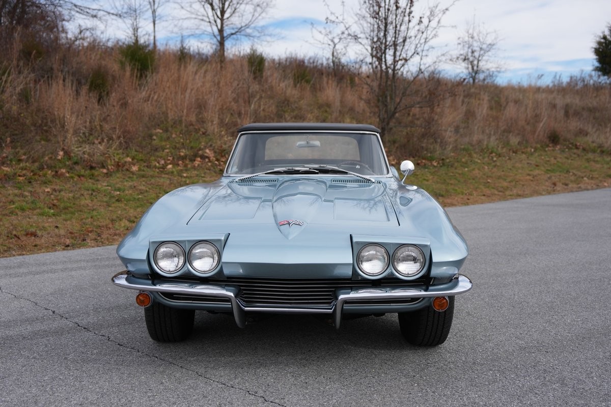 Chevrolet-Corvette-1964-Convertible-3