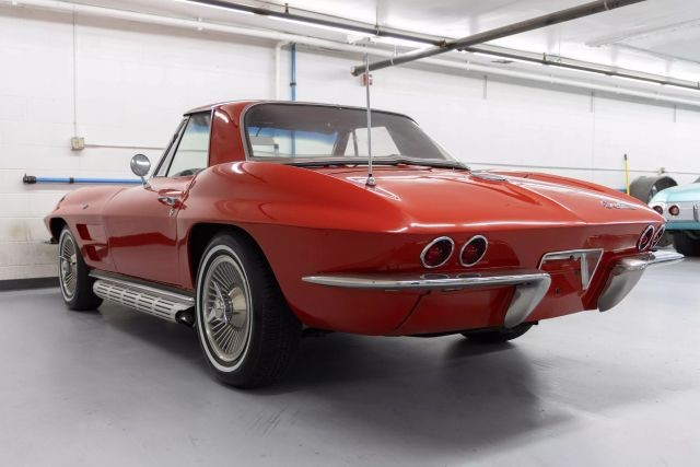 Chevrolet-Corvette-1964-Convertible-31