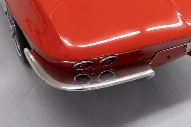Chevrolet-Corvette-1964-Convertible-37