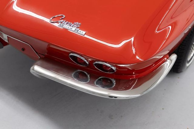 Chevrolet-Corvette-1964-Convertible-38