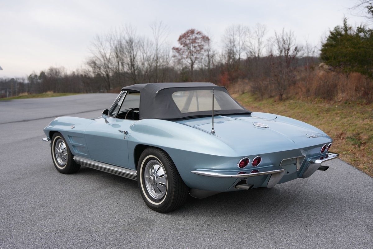 Chevrolet-Corvette-1964-Convertible-9