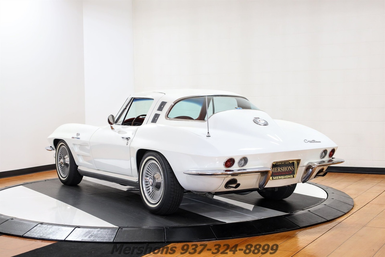 Chevrolet-Corvette-1964-Coupe-4