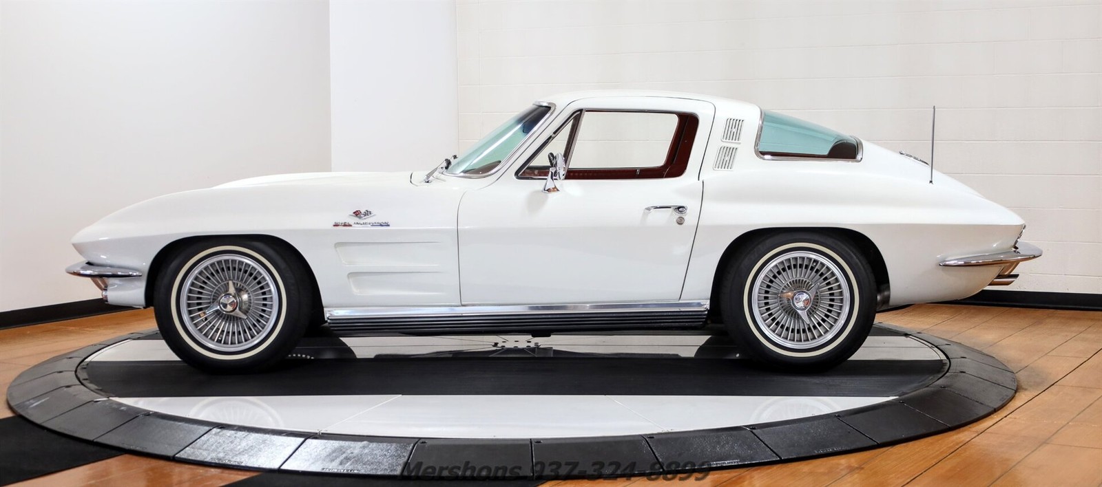 Chevrolet-Corvette-1964-Coupe-5