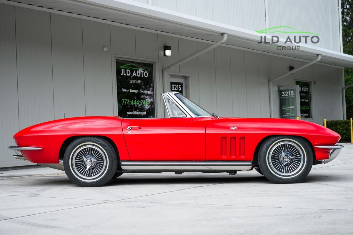 Chevrolet-Corvette-1965-10