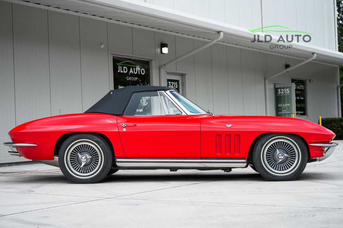 Chevrolet-Corvette-1965-11