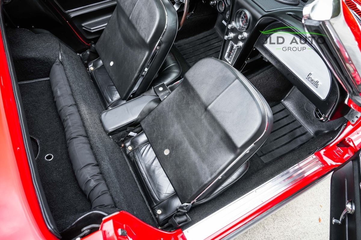 Chevrolet-Corvette-1965-16