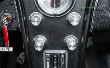 Chevrolet-Corvette-1965-23