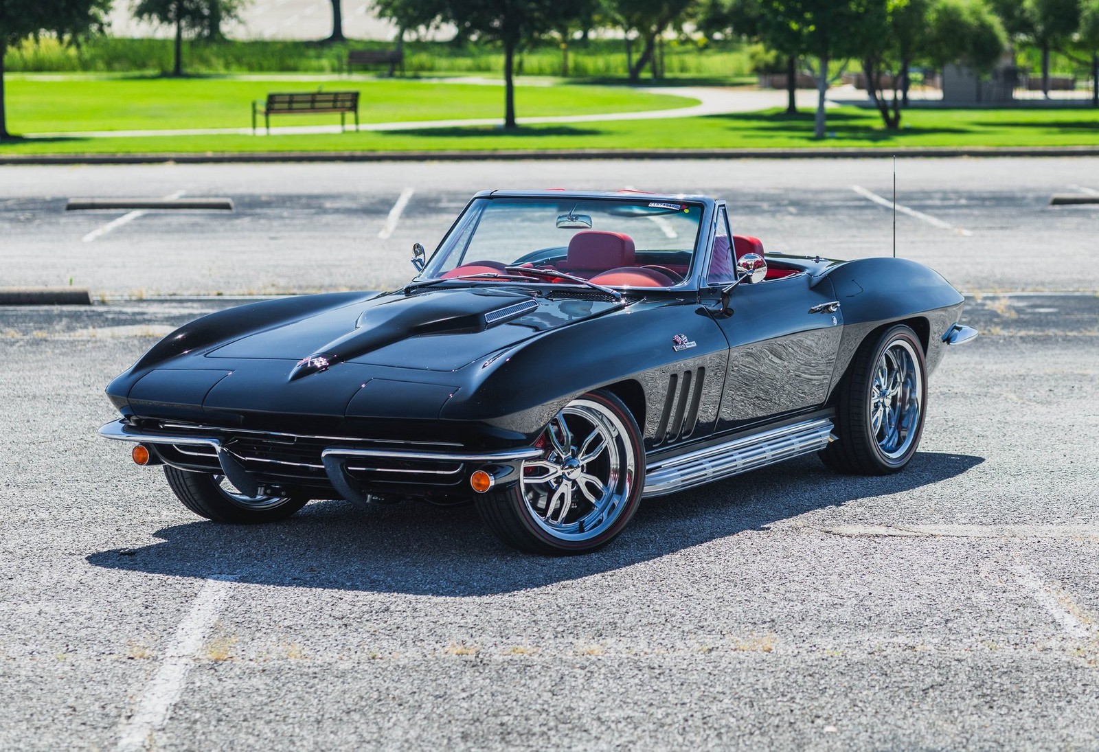 Chevrolet-Corvette-1965-Convertible-1