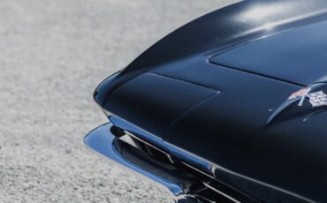 Chevrolet-Corvette-1965-Convertible-11