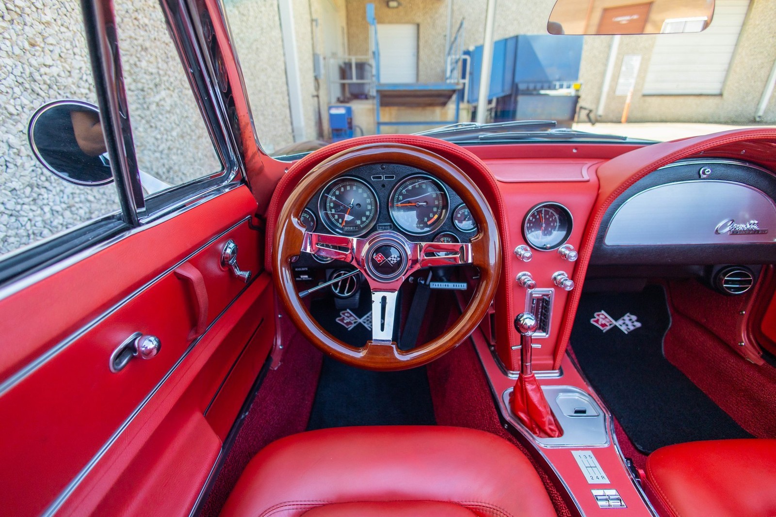 Chevrolet-Corvette-1965-Convertible-30
