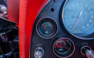 Chevrolet-Corvette-1965-Convertible-33