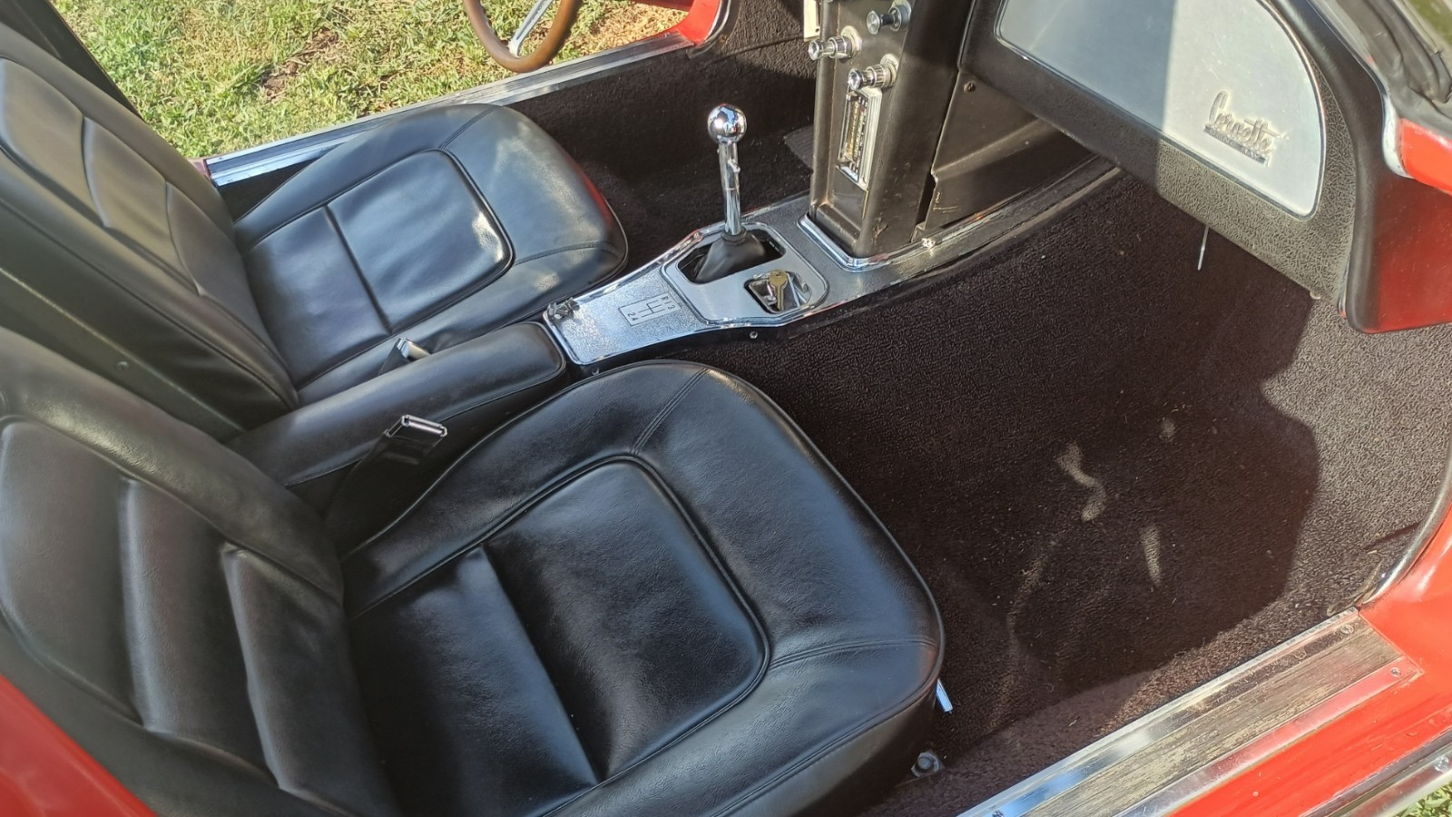 Chevrolet-Corvette-1965-Convertible-9