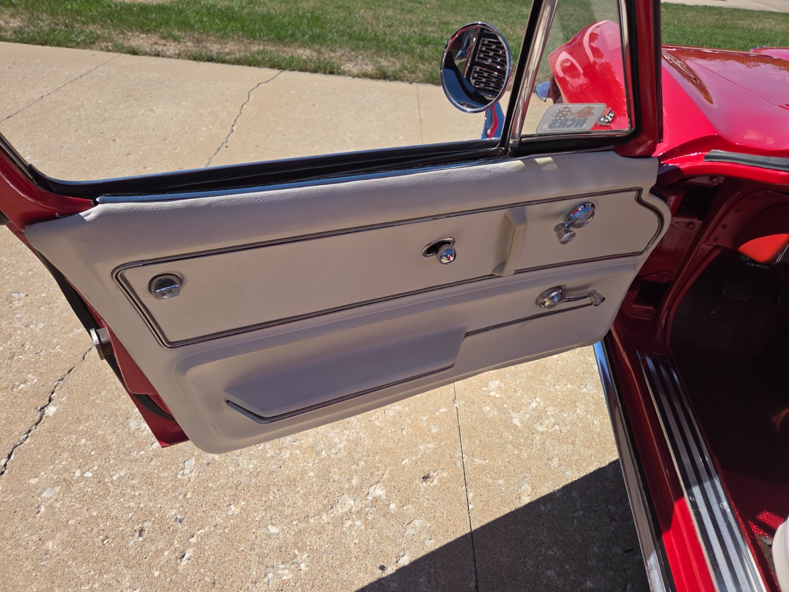 Chevrolet-Corvette-1965-Coupe-10