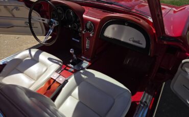 Chevrolet-Corvette-1965-Coupe-15