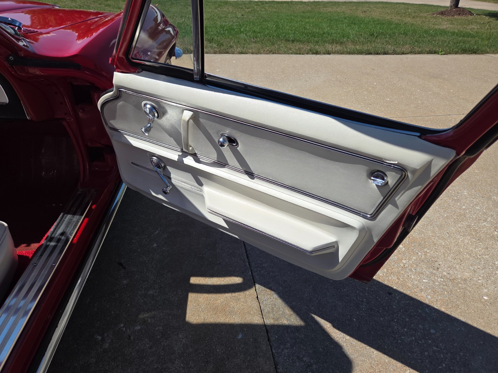 Chevrolet-Corvette-1965-Coupe-16