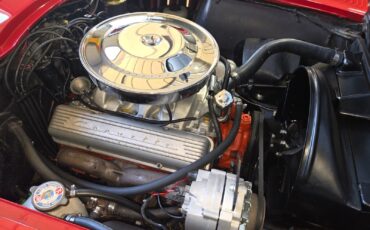 Chevrolet-Corvette-1965-Coupe-22