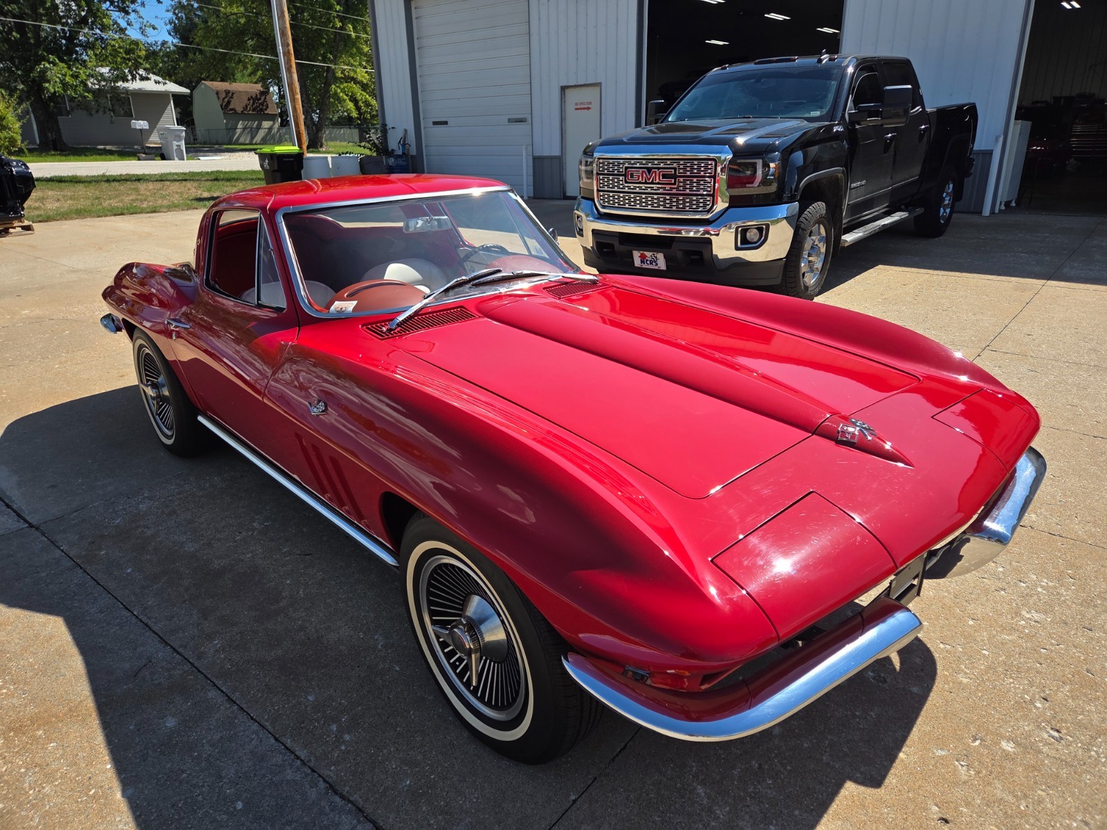 Chevrolet-Corvette-1965-Coupe-3