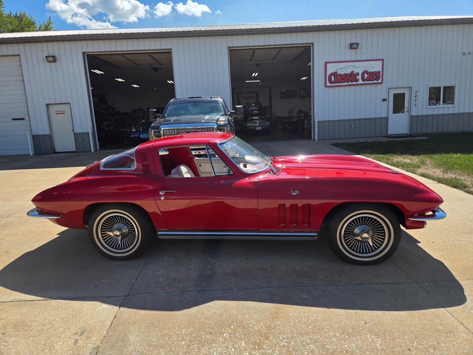 Chevrolet-Corvette-1965-Coupe-4