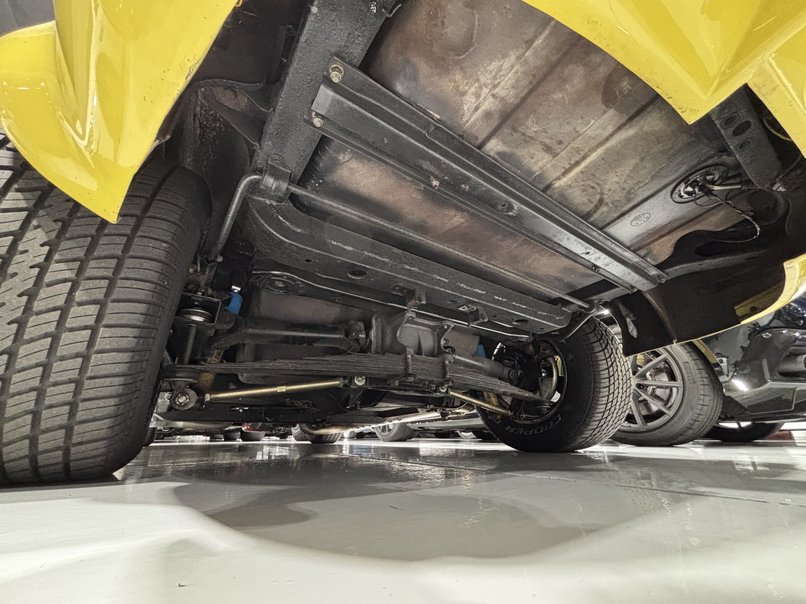 Chevrolet-Corvette-1966-19