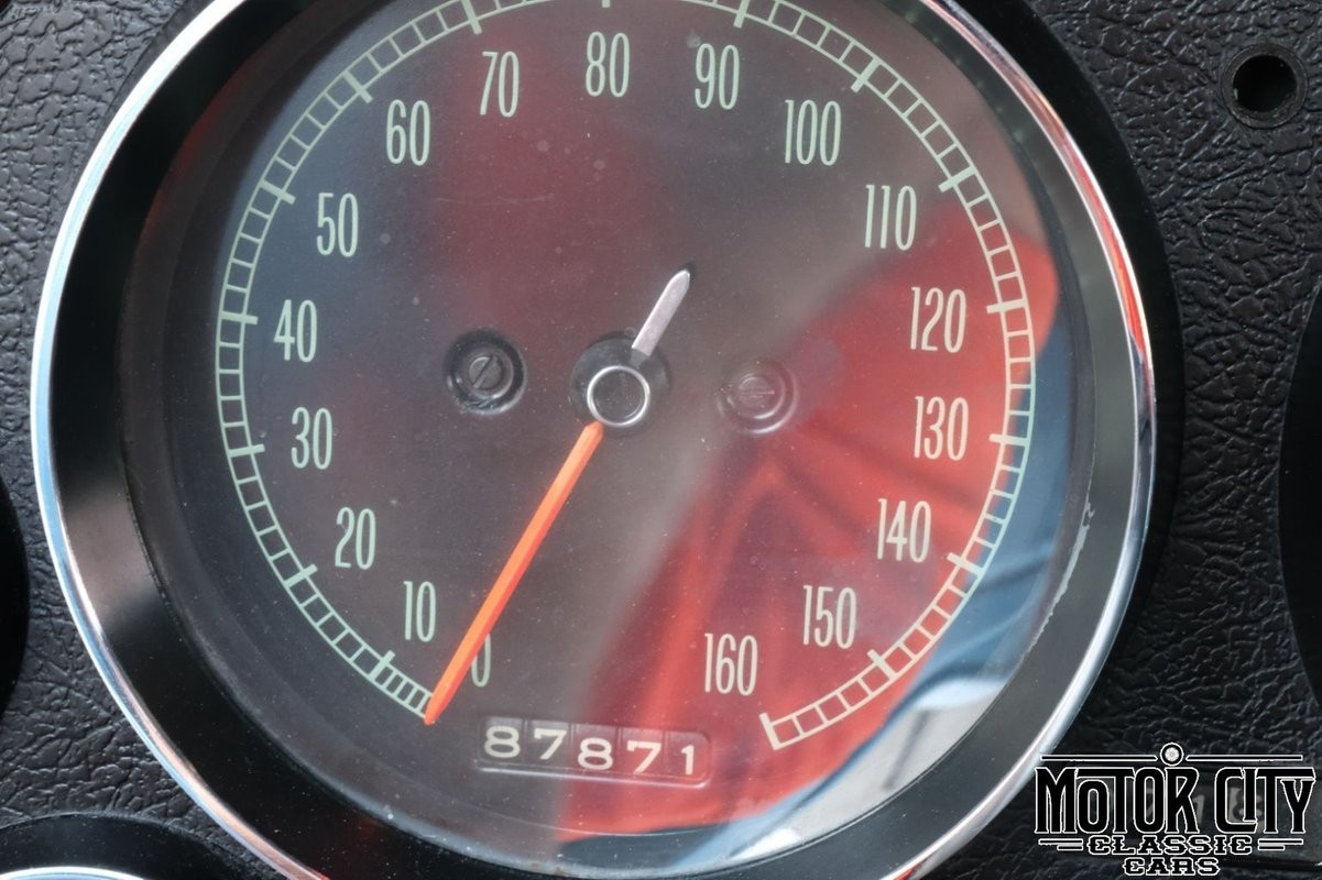 Chevrolet-Corvette-1966-28