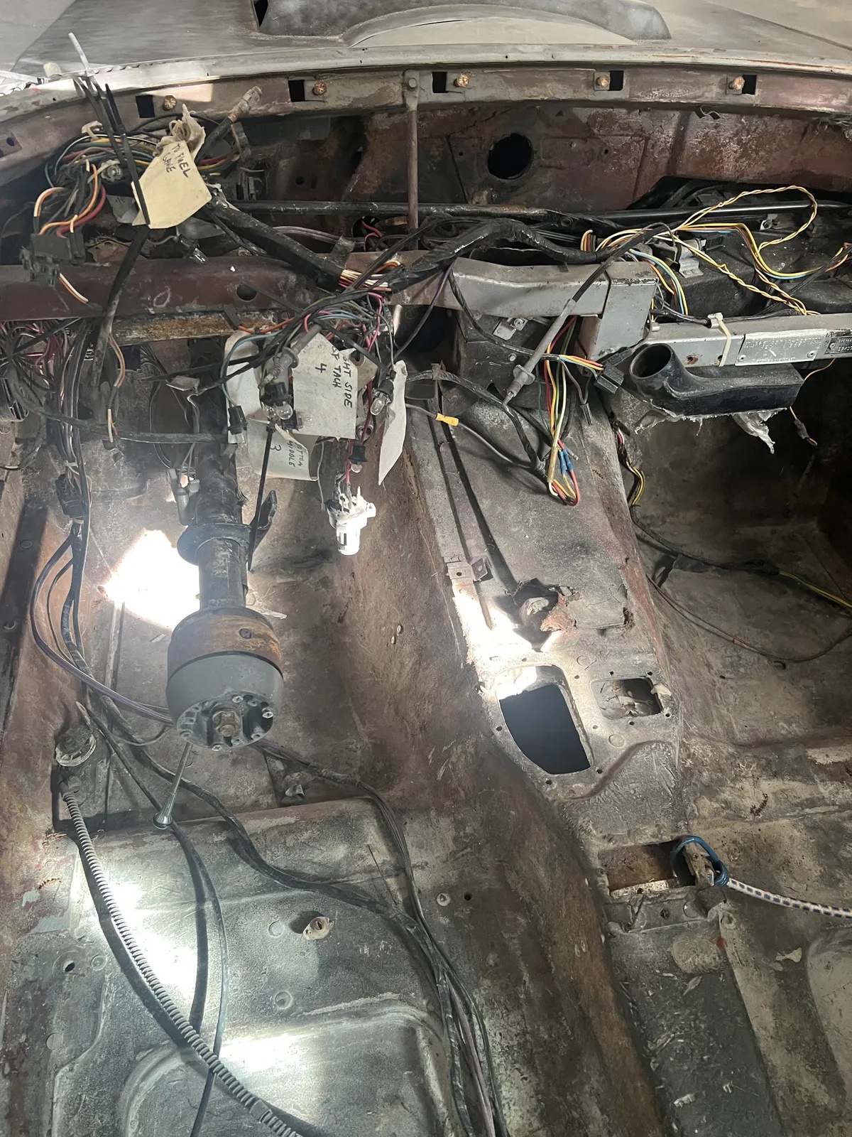 Chevrolet-Corvette-1966-5