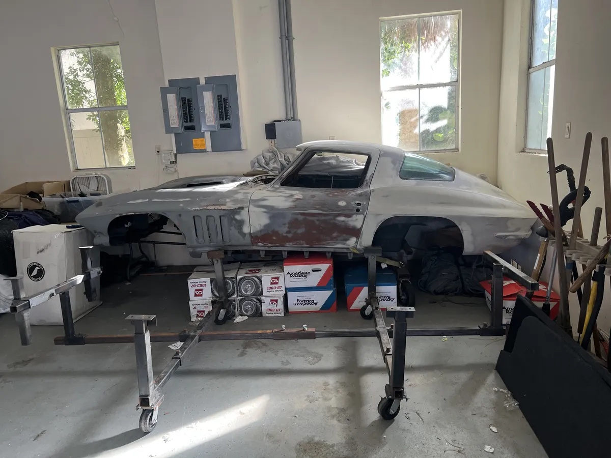 Chevrolet-Corvette-1966-6