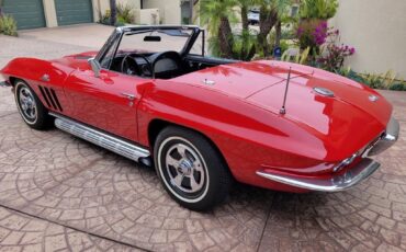 Chevrolet-Corvette-1966-Convertible-1