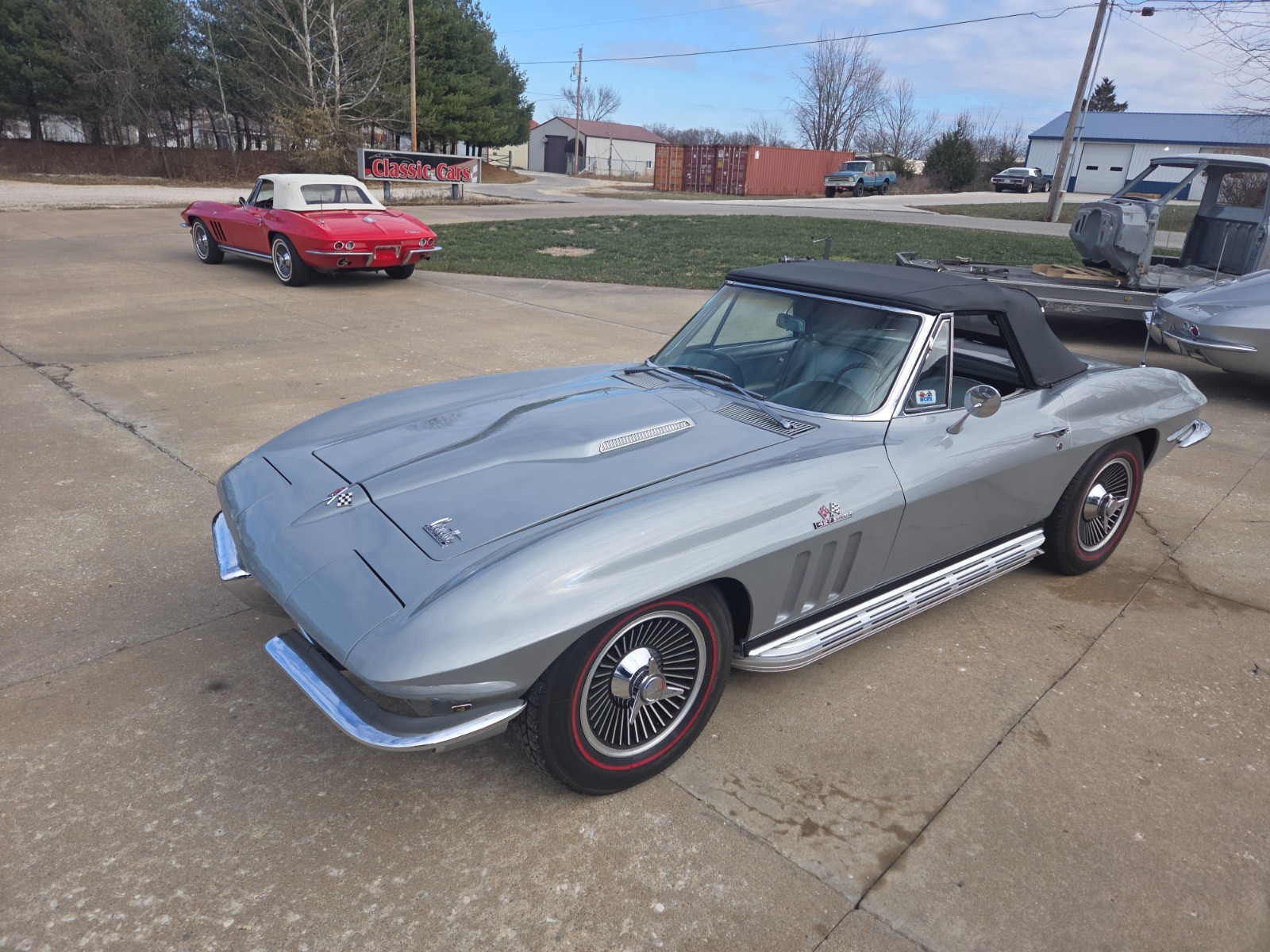 Chevrolet-Corvette-1966-Convertible-1