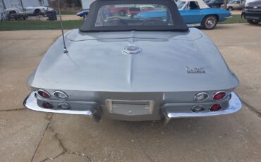 Chevrolet-Corvette-1966-Convertible-12