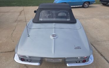 Chevrolet-Corvette-1966-Convertible-13