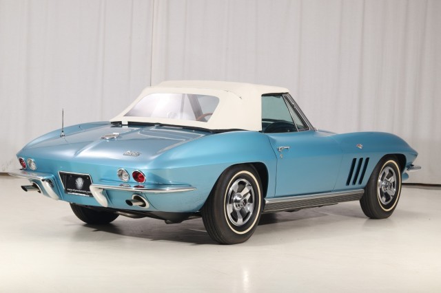 Chevrolet-Corvette-1966-Convertible-14