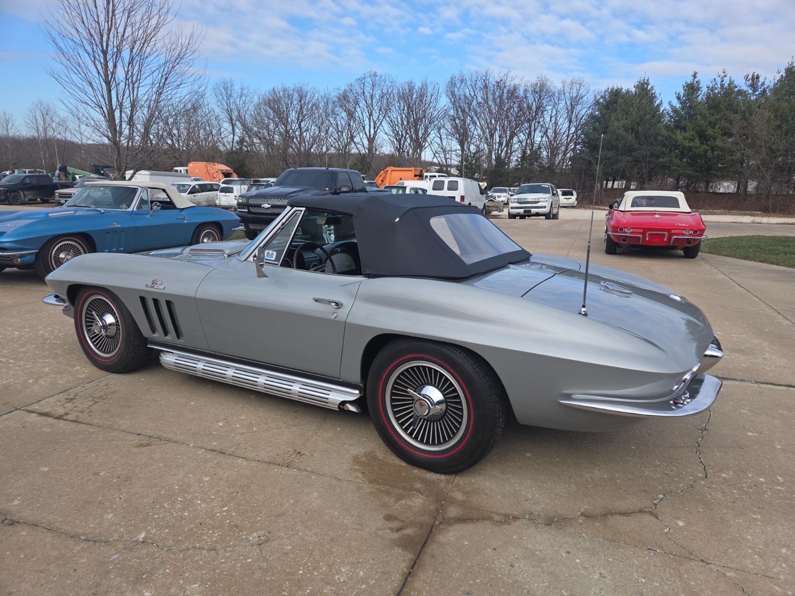 Chevrolet-Corvette-1966-Convertible-15