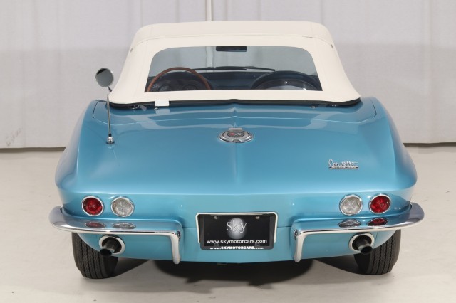 Chevrolet-Corvette-1966-Convertible-16