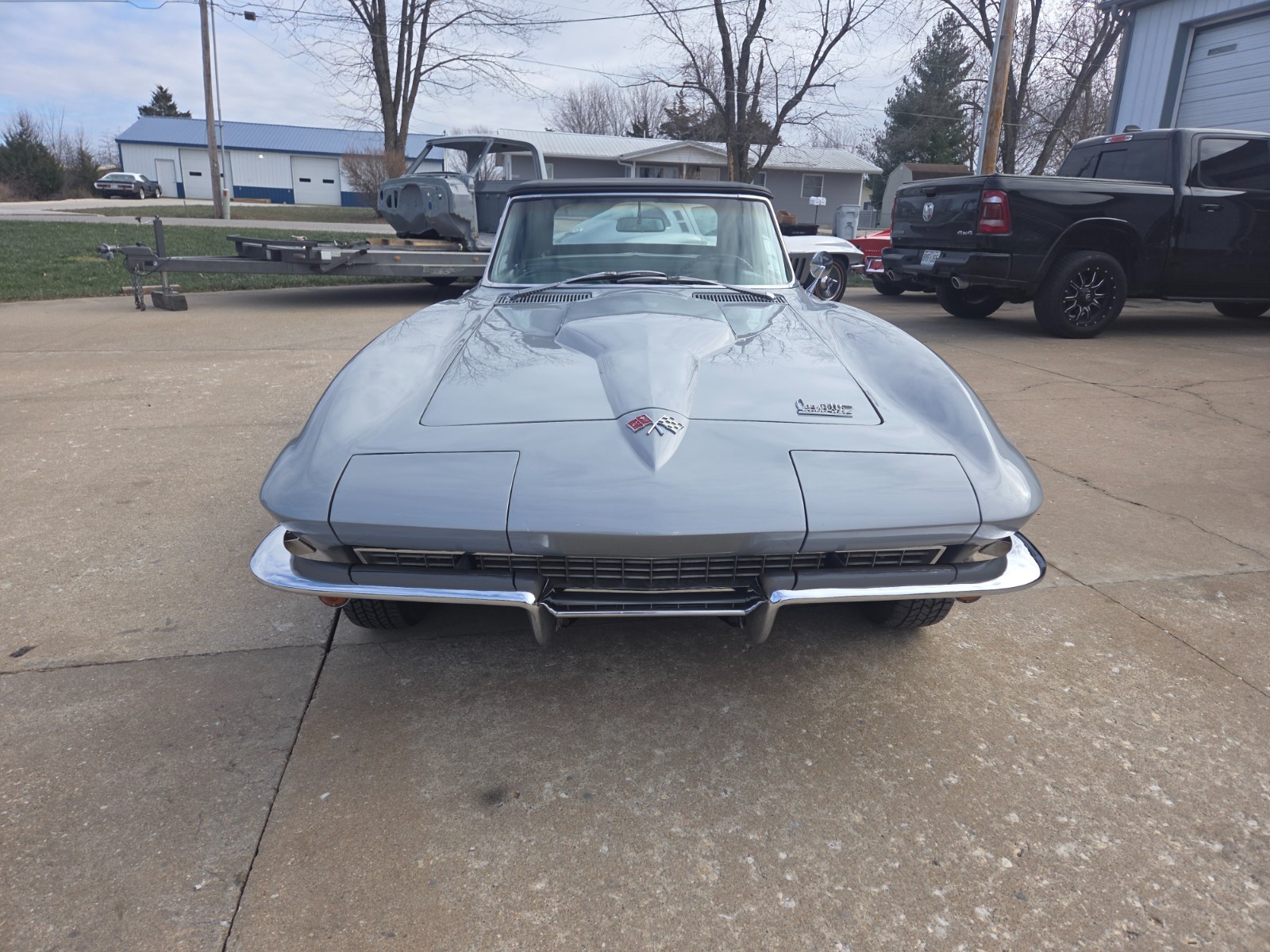 Chevrolet-Corvette-1966-Convertible-2