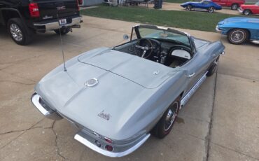 Chevrolet-Corvette-1966-Convertible-23
