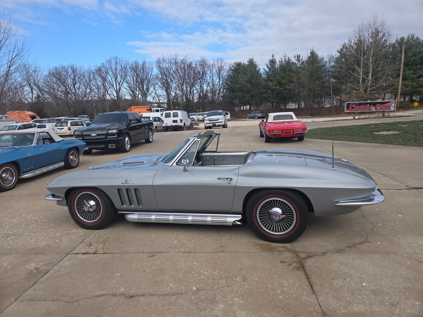 Chevrolet-Corvette-1966-Convertible-26