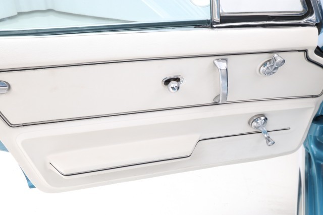 Chevrolet-Corvette-1966-Convertible-28