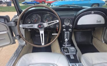 Chevrolet-Corvette-1966-Convertible-29