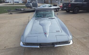 Chevrolet-Corvette-1966-Convertible-3