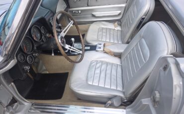 Chevrolet-Corvette-1966-Convertible-30