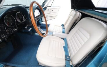 Chevrolet-Corvette-1966-Convertible-31